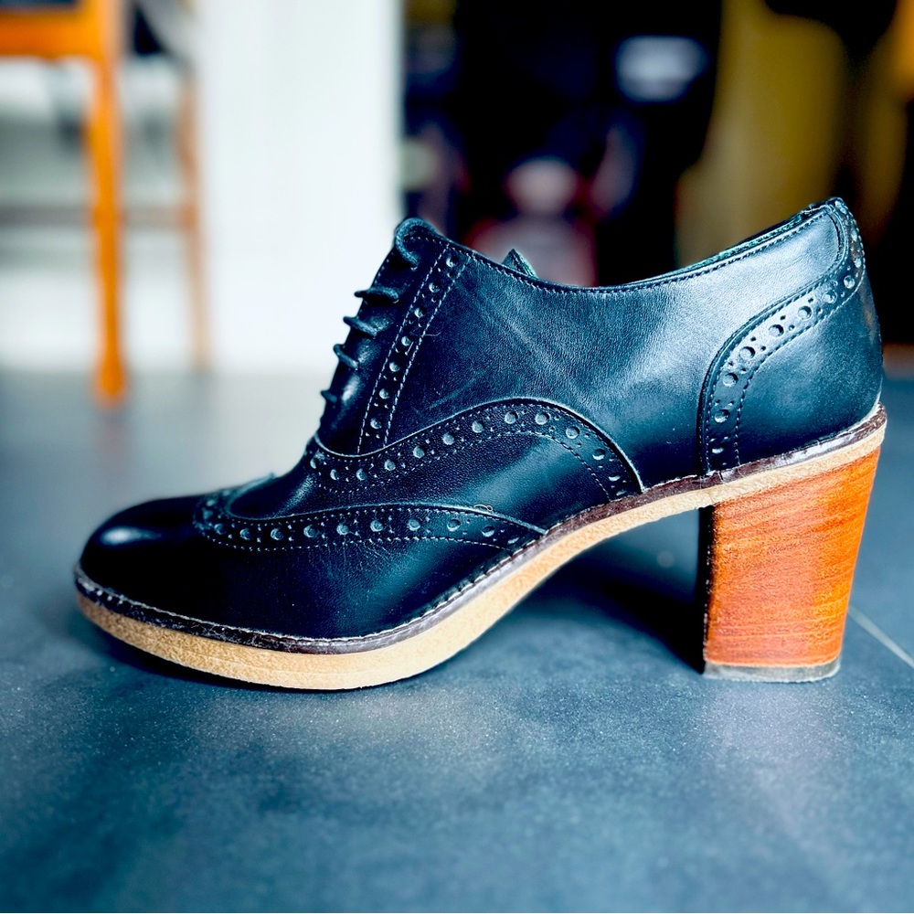 British Passport Italian Oxford leather heels